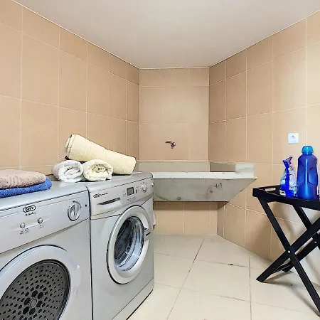 Villa Moniz By Lovelystay *