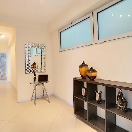 Moniz By Lovelystay *