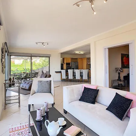 Moniz By Lovelystay *