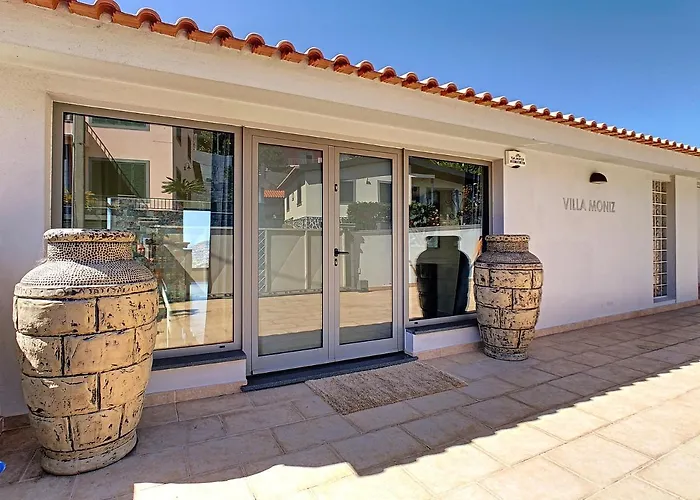 Villa Moniz By Lovelystay *