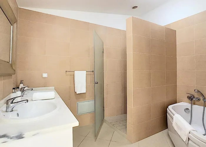 Villa Moniz By Lovelystay Funchal (Madeira)